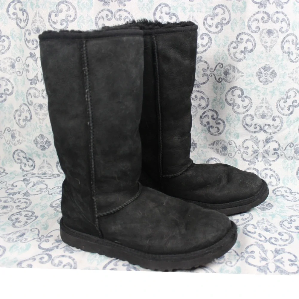 UGG Australia Classic Tall 5815 Black Leather Sheepskin Boots Womens 7‎